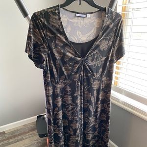 Large Long black with tan flower design dress